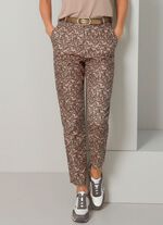 Hose mit aparter Dessinierung 