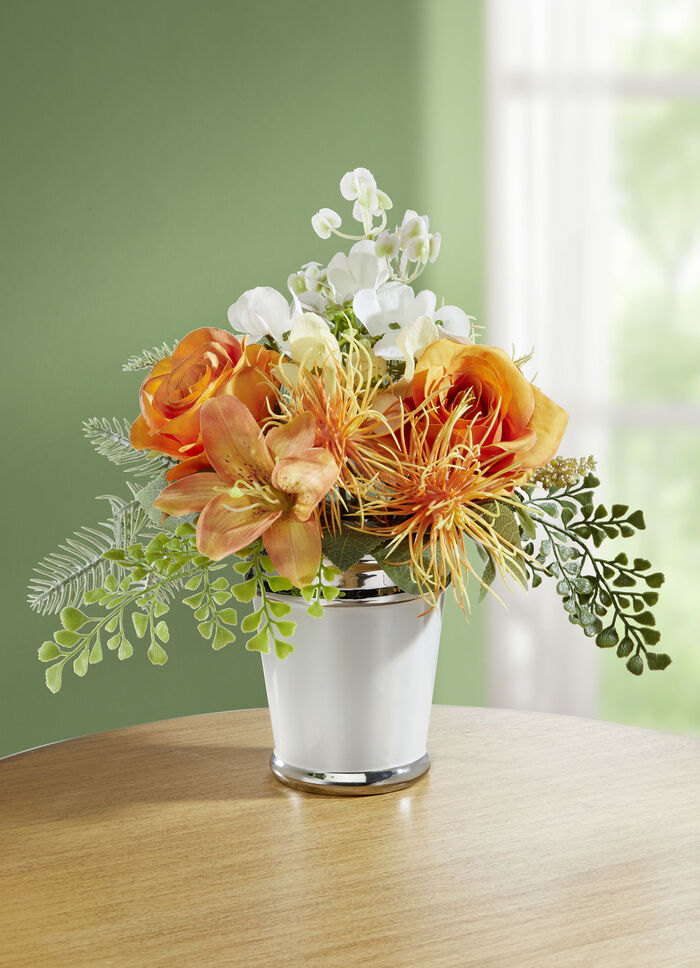 Rosen-/Lilien-Arrangement in weißem Keramiktopf 