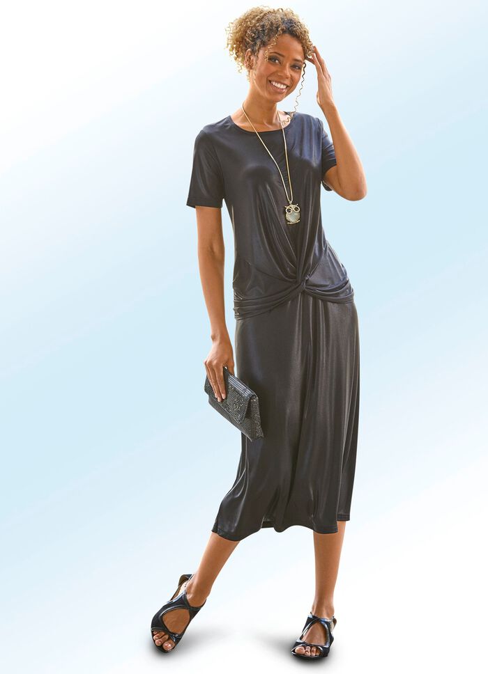 Zauberhafte Kombination mit Knoten-Einsatz 