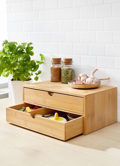 Schubladen-Schränkchen aus Bambus 