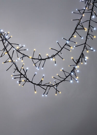 Cluster-LED-Lichterkette mit digitalem Outdoor-Trafo 