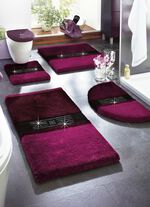 Seidenweiche Badgarnitur mit funkelnden Kristallen BURGUND