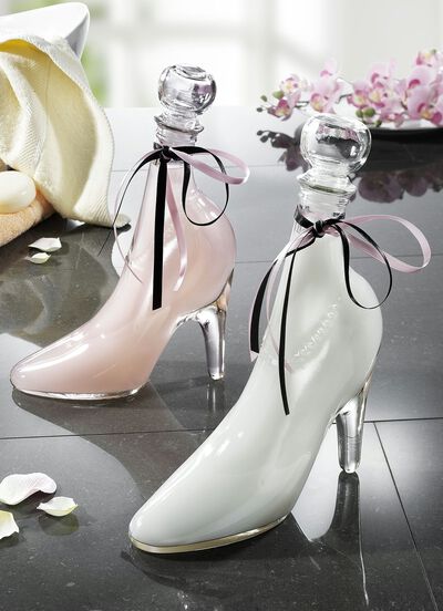Badeschaum in gl&auml;sernen Pumps 
