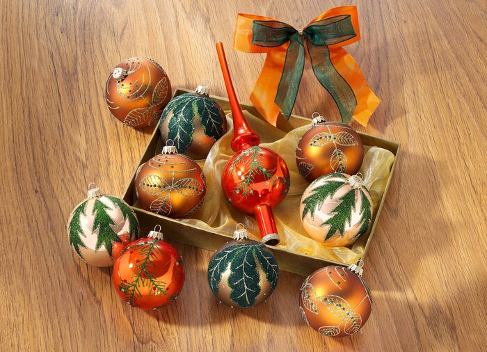 Festlicher Weihnachtsbaumschmuck 